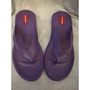 Okabashi Women's Purple Flip Flops Size M Casual Sandals Slip-Resistant